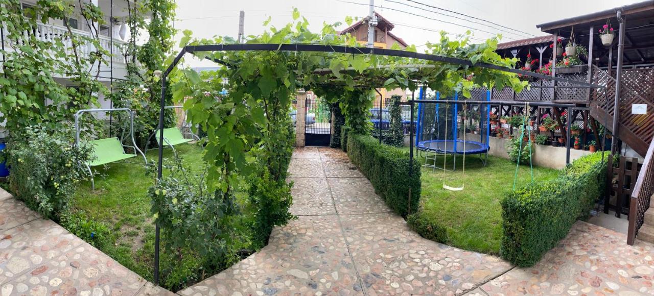 Hotel Casa Ciobi Două Mai Exteriér fotografie