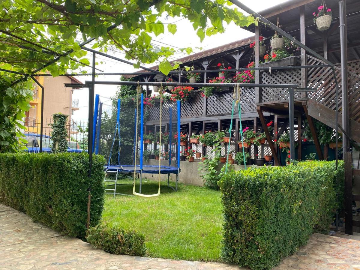 Hotel Casa Ciobi Două Mai Exteriér fotografie