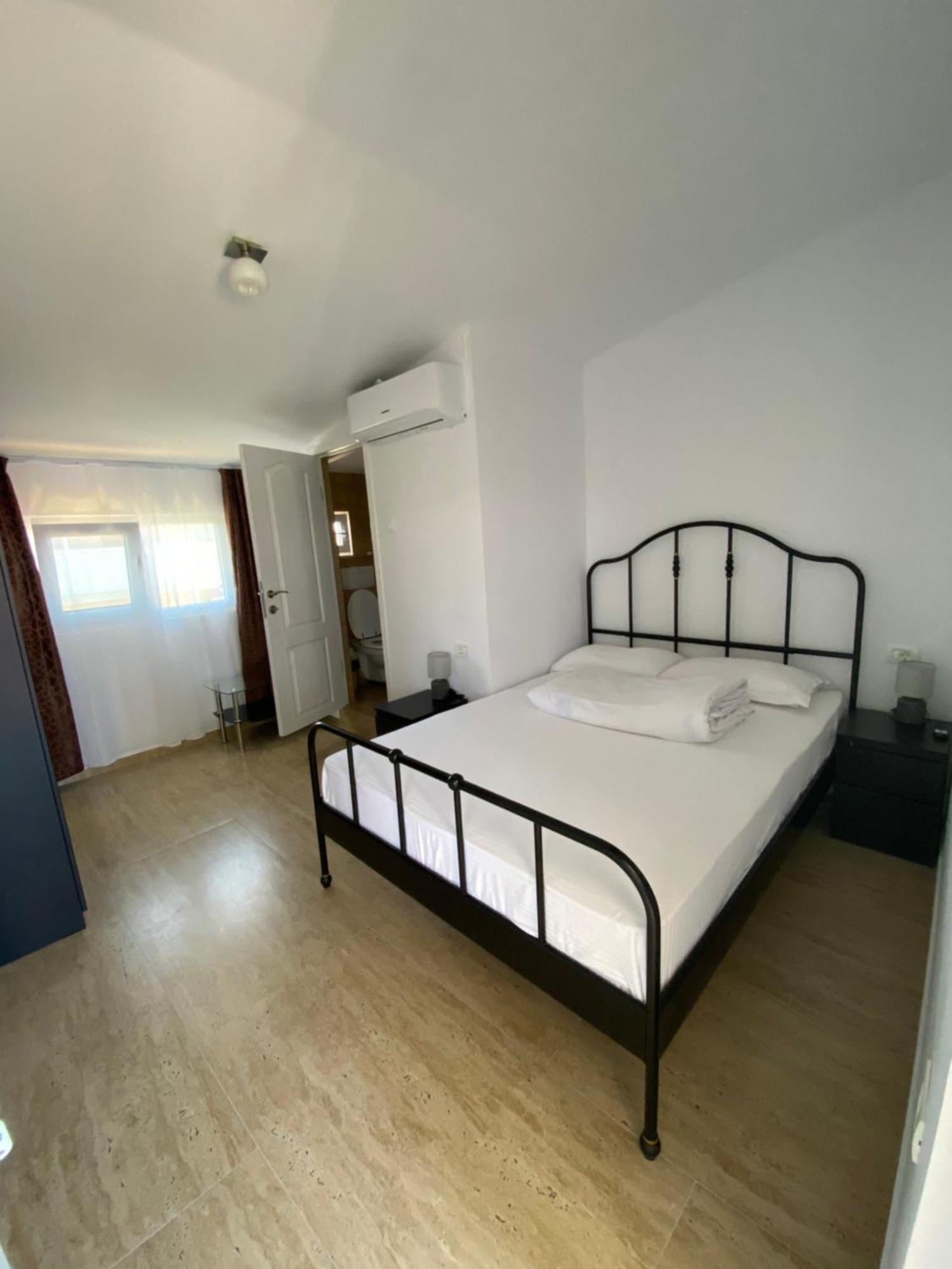 Hotel Casa Ciobi Două Mai Exteriér fotografie