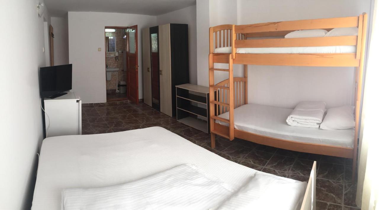 Hotel Casa Ciobi Două Mai Exteriér fotografie