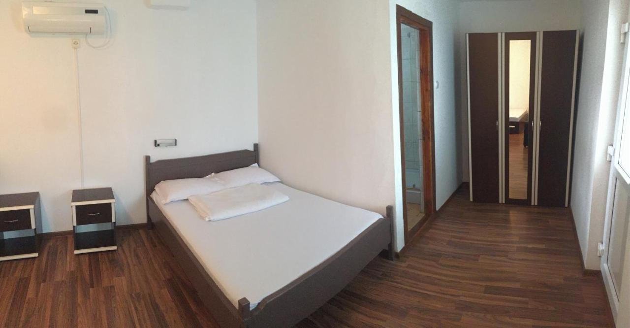 Hotel Casa Ciobi Două Mai Exteriér fotografie
